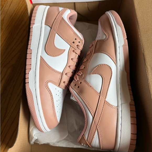 Women’s 8 Nike Dunk Low White/Rose Whisper NIB - Picture 7 of 8